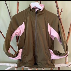 Pearl Izumi front zip jacket.